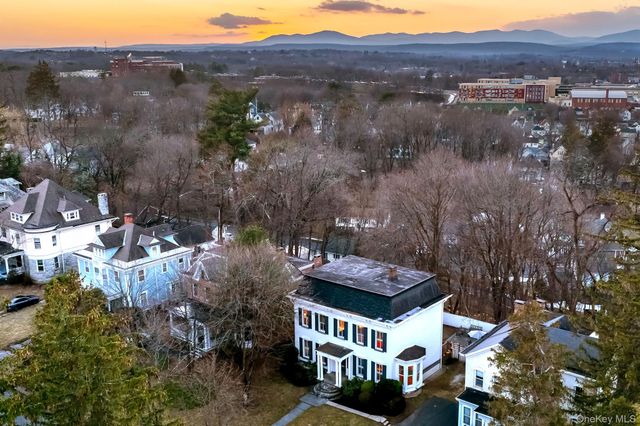 45 W Chestnut Street, Kingston, NY 12401