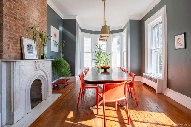 45 W Chestnut Street, Kingston, NY 12401