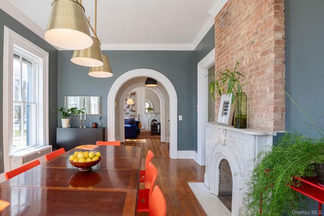 45 W Chestnut Street, Kingston, NY 12401