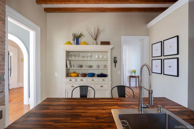 45 W Chestnut Street, Kingston, NY 12401