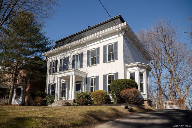 45 W Chestnut Street, Kingston, NY 12401