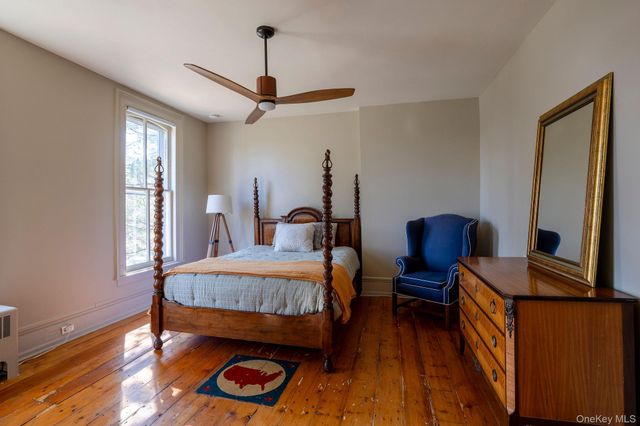 45 W Chestnut Street, Kingston, NY 12401