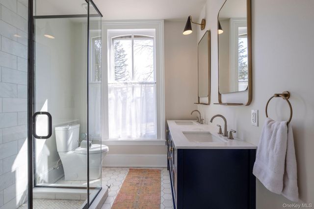 45 W Chestnut Street, Kingston, NY 12401