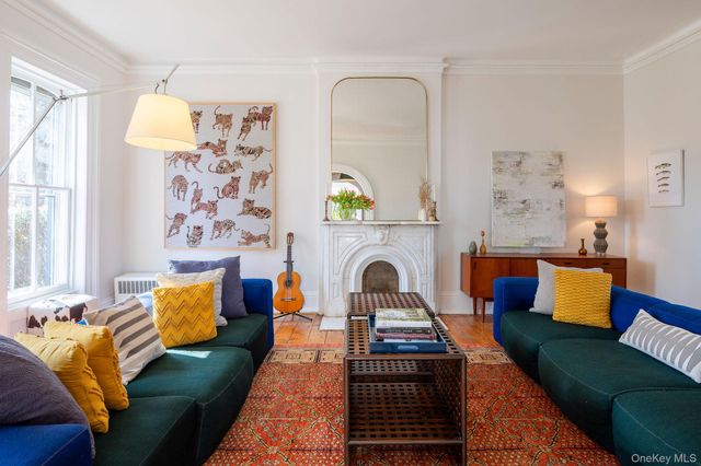 45 W Chestnut Street, Kingston, NY 12401