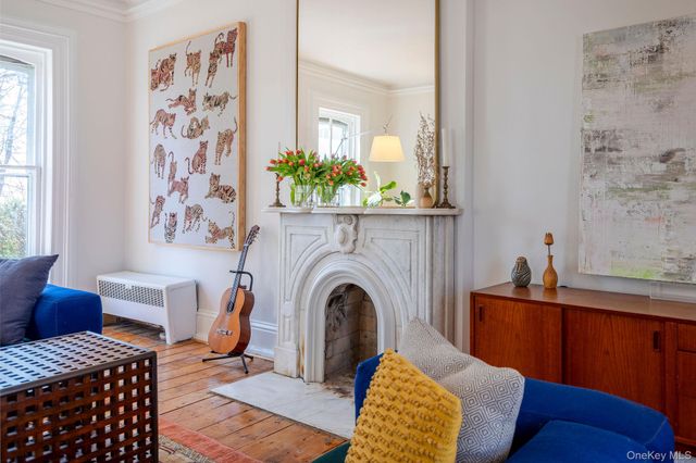 45 W Chestnut Street, Kingston, NY 12401