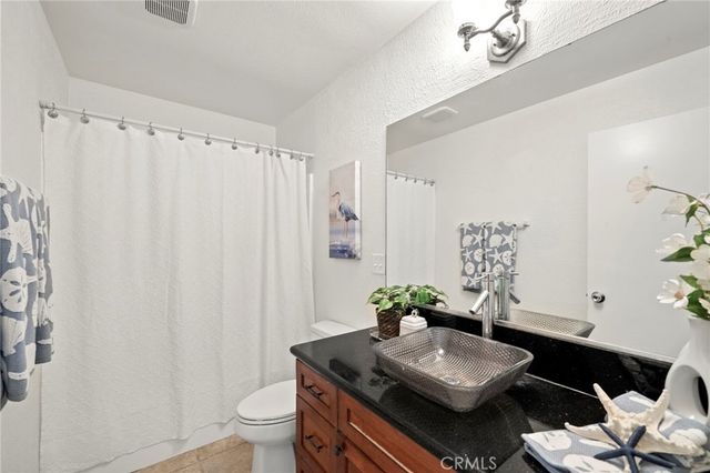 63 Streamwood, Irvine, CA 92620