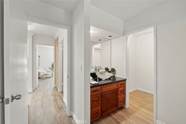 63 Streamwood, Irvine, CA 92620