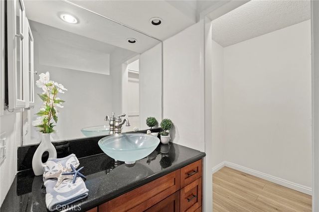 63 Streamwood, Irvine, CA 92620