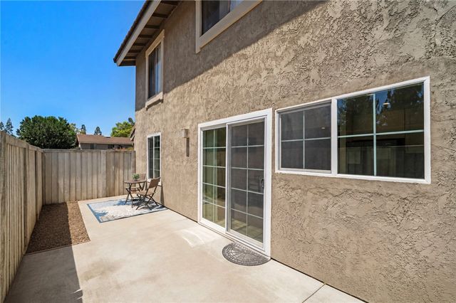 63 Streamwood, Irvine, CA 92620
