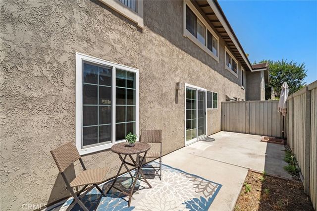 63 Streamwood, Irvine, CA 92620