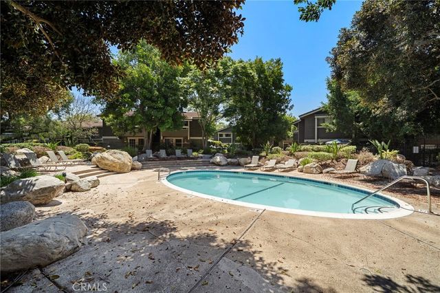 63 Streamwood, Irvine, CA 92620