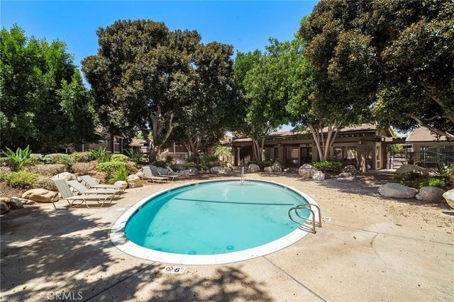 63 Streamwood, Irvine, CA 92620
