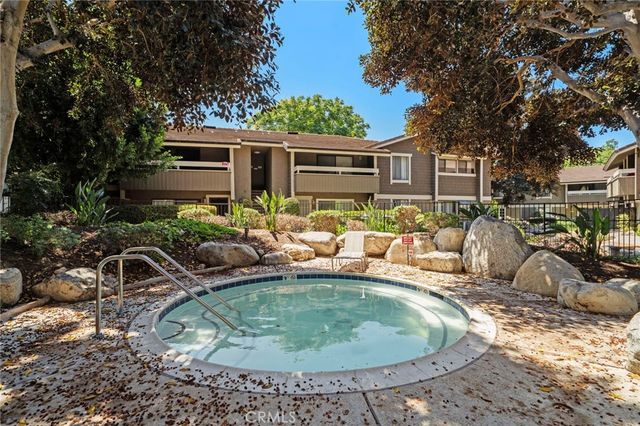 63 Streamwood, Irvine, CA 92620