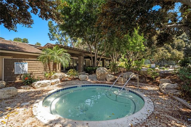63 Streamwood, Irvine, CA 92620