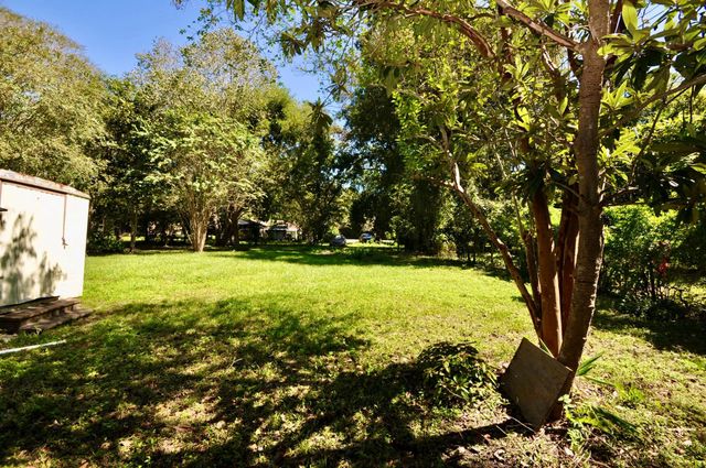 1807 Bell Street, Dayton, TX 77535