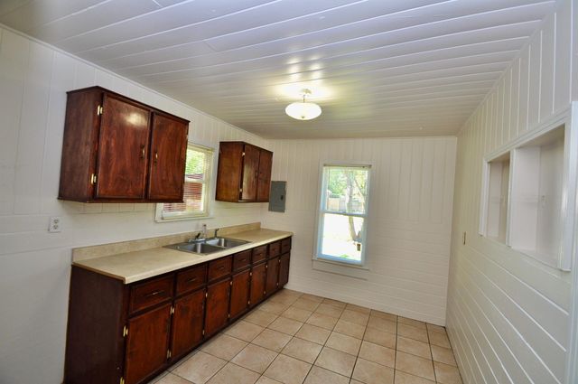 1807 Bell Street, Dayton, TX 77535