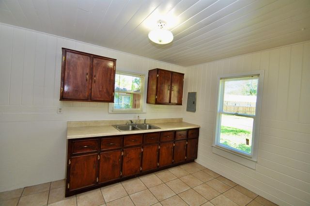 1807 Bell Street, Dayton, TX 77535