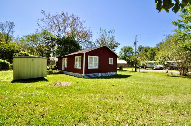 1807 Bell Street, Dayton, TX 77535