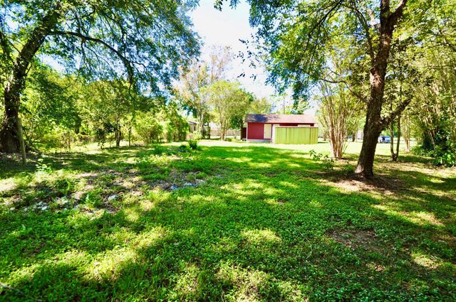 1807 Bell Street, Dayton, TX 77535