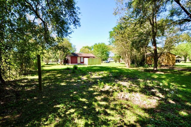 1807 Bell Street, Dayton, TX 77535
