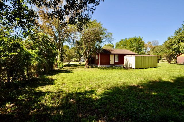 1807 Bell Street, Dayton, TX 77535