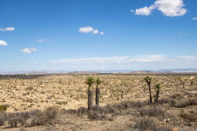 57352 Sunflower Drive, Yucca Valley, CA 92284