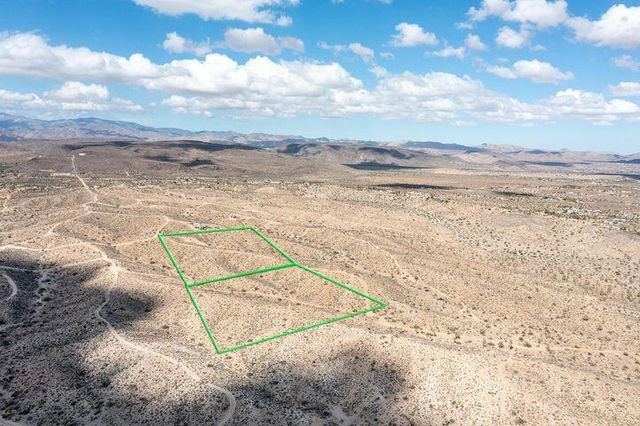 57352 Sunflower Drive, Yucca Valley, CA 92284