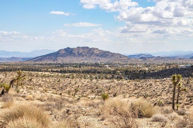 57352 Sunflower Drive, Yucca Valley, CA 92284