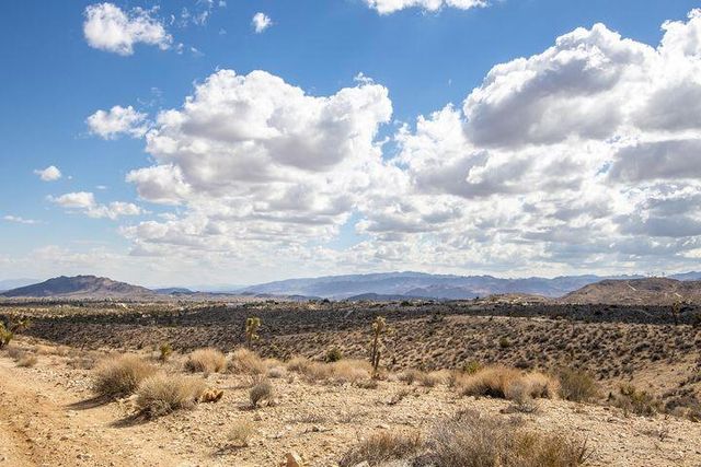 57352 Sunflower Drive, Yucca Valley, CA 92284