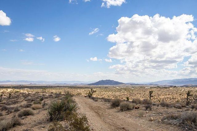 57352 Sunflower Drive, Yucca Valley, CA 92284