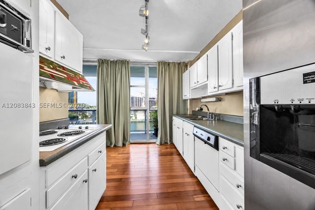 900 Bay Dr 601, Miami Beach, FL 33141