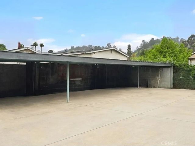 2710 Queen, Los Angeles, CA 90039