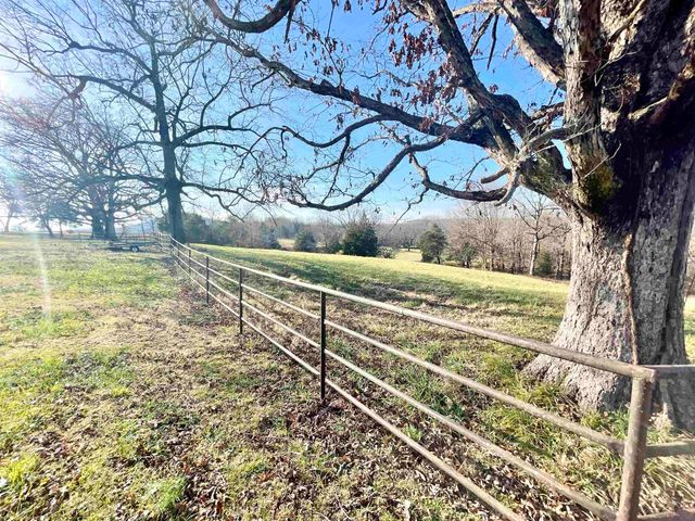 1494 9 Highway, Salem, AR 72576