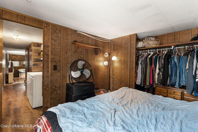 582 Mountain View Rd, Clark Fork, ID 83811