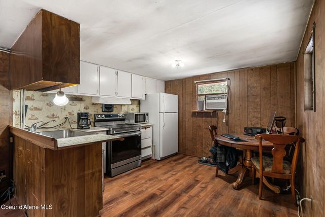 582 Mountain View Rd, Clark Fork, ID 83811