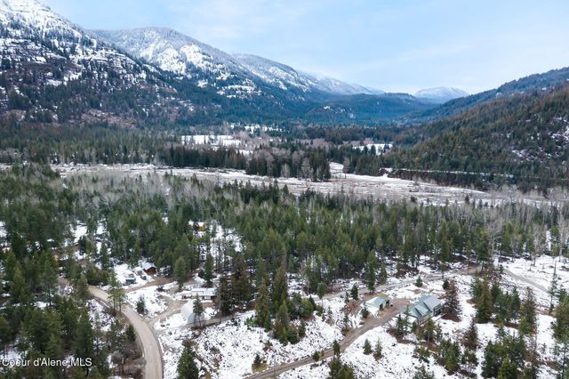 582 Mountain View Rd, Clark Fork, ID 83811