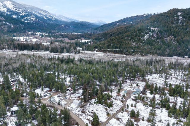 582 Mountain View Rd, Clark Fork, ID 83811