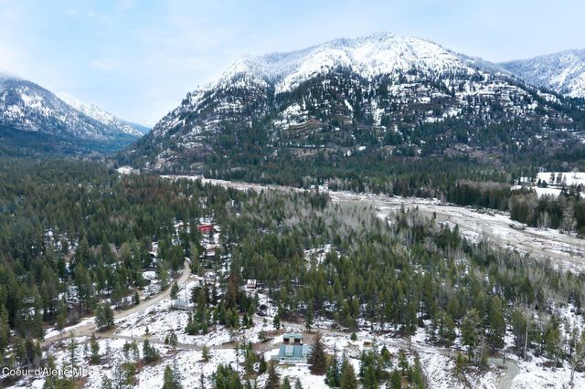 582 Mountain View Rd, Clark Fork, ID 83811