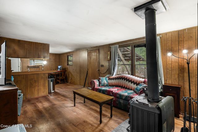 582 Mountain View Rd, Clark Fork, ID 83811