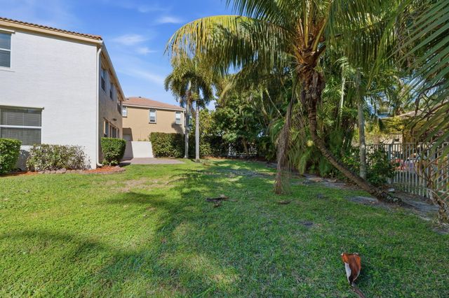 6334 Stonehurst Circle, Lake Worth, FL 33467