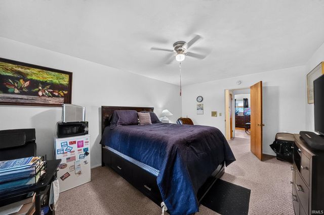 53150 Ridgewood Drive, South Bend, IN 46637