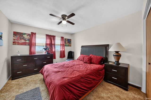 53150 Ridgewood Drive, South Bend, IN 46637