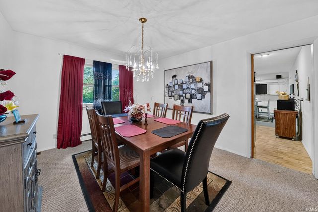 53150 Ridgewood Drive, South Bend, IN 46637