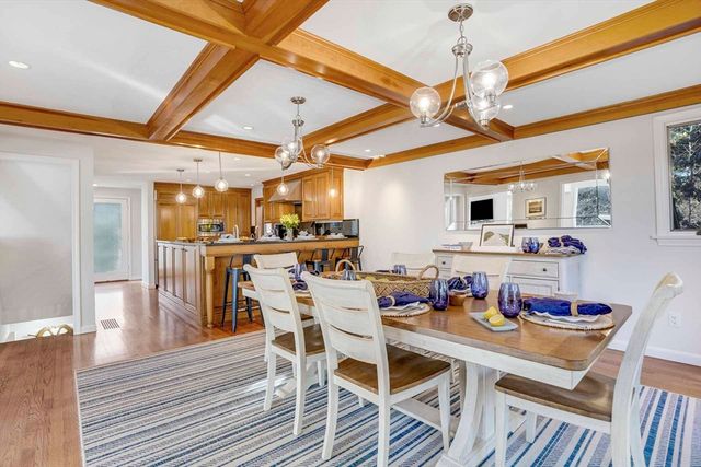 3 Hidden Cove Rd, Oak Bluffs, MA 02557