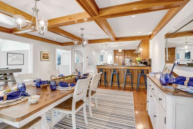 3 Hidden Cove Rd, Oak Bluffs, MA 02557