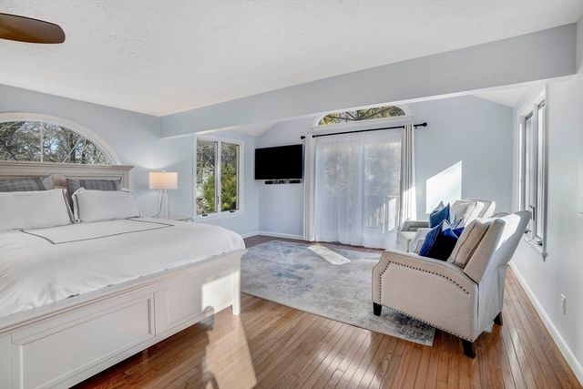 3 Hidden Cove Rd, Oak Bluffs, MA 02557