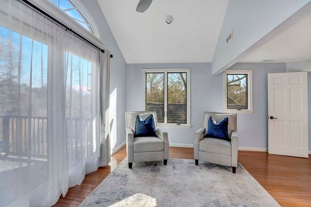 3 Hidden Cove Rd, Oak Bluffs, MA 02557