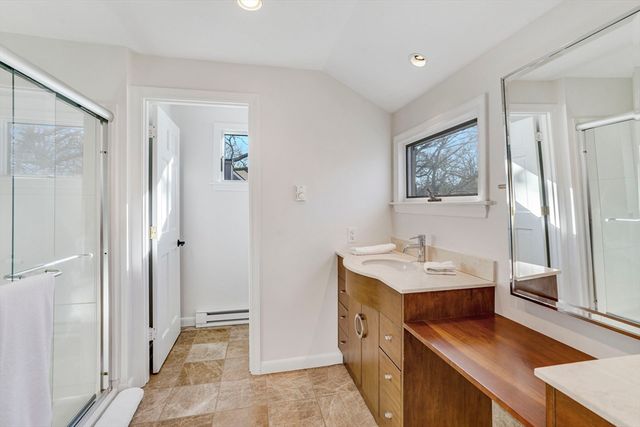 3 Hidden Cove Rd, Oak Bluffs, MA 02557
