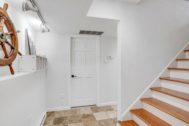 3 Hidden Cove Rd, Oak Bluffs, MA 02557