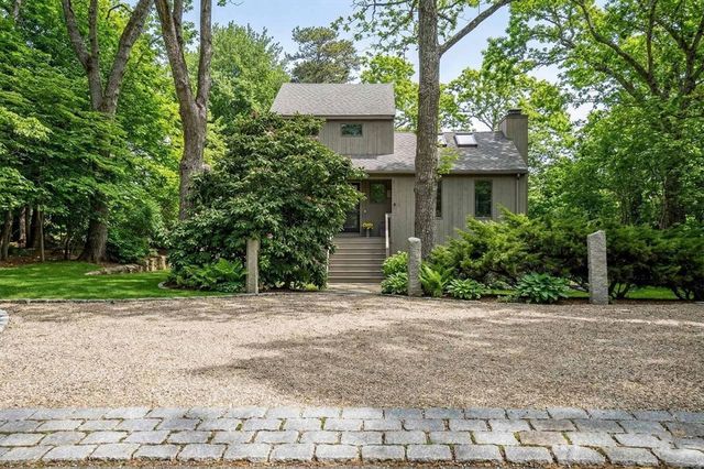 3 Hidden Cove Rd, Oak Bluffs, MA 02557